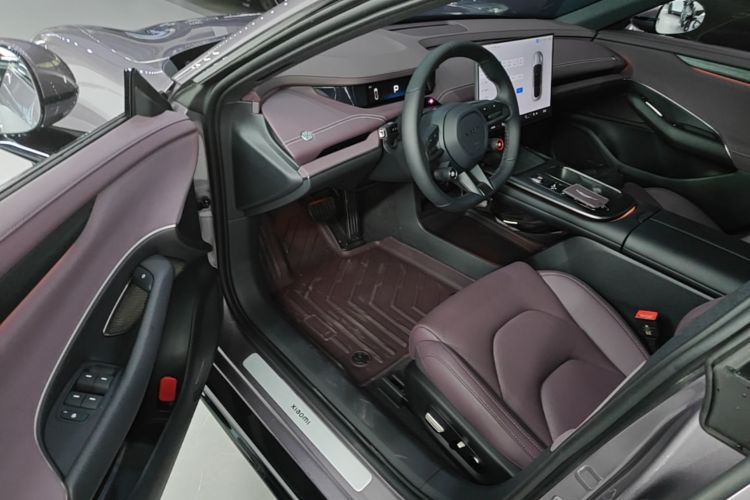 MI SU7 2025 car image #12
