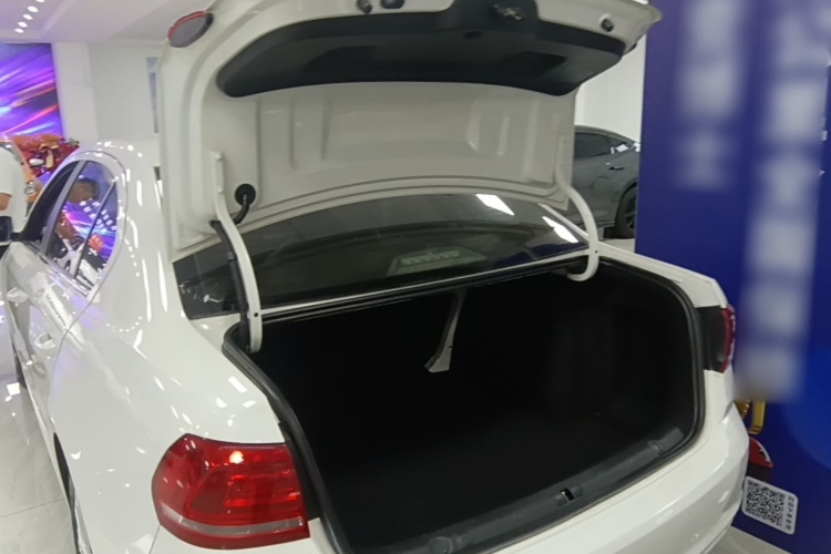 Volkswagen Lavida 2017 car image #19