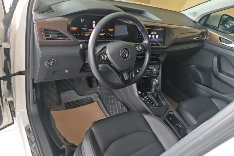 Volkswagen Tharu 2022 car image #10