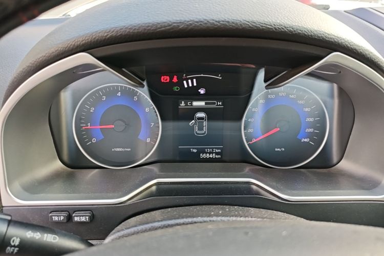 GEELY Emgrand 2016 car image #12