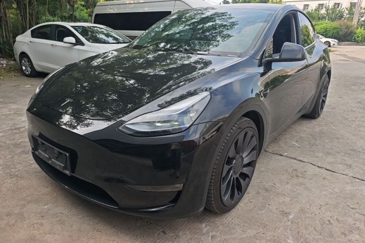 Tesla Model Y 2023 #2 Tesla Model Y 2023 car image #2