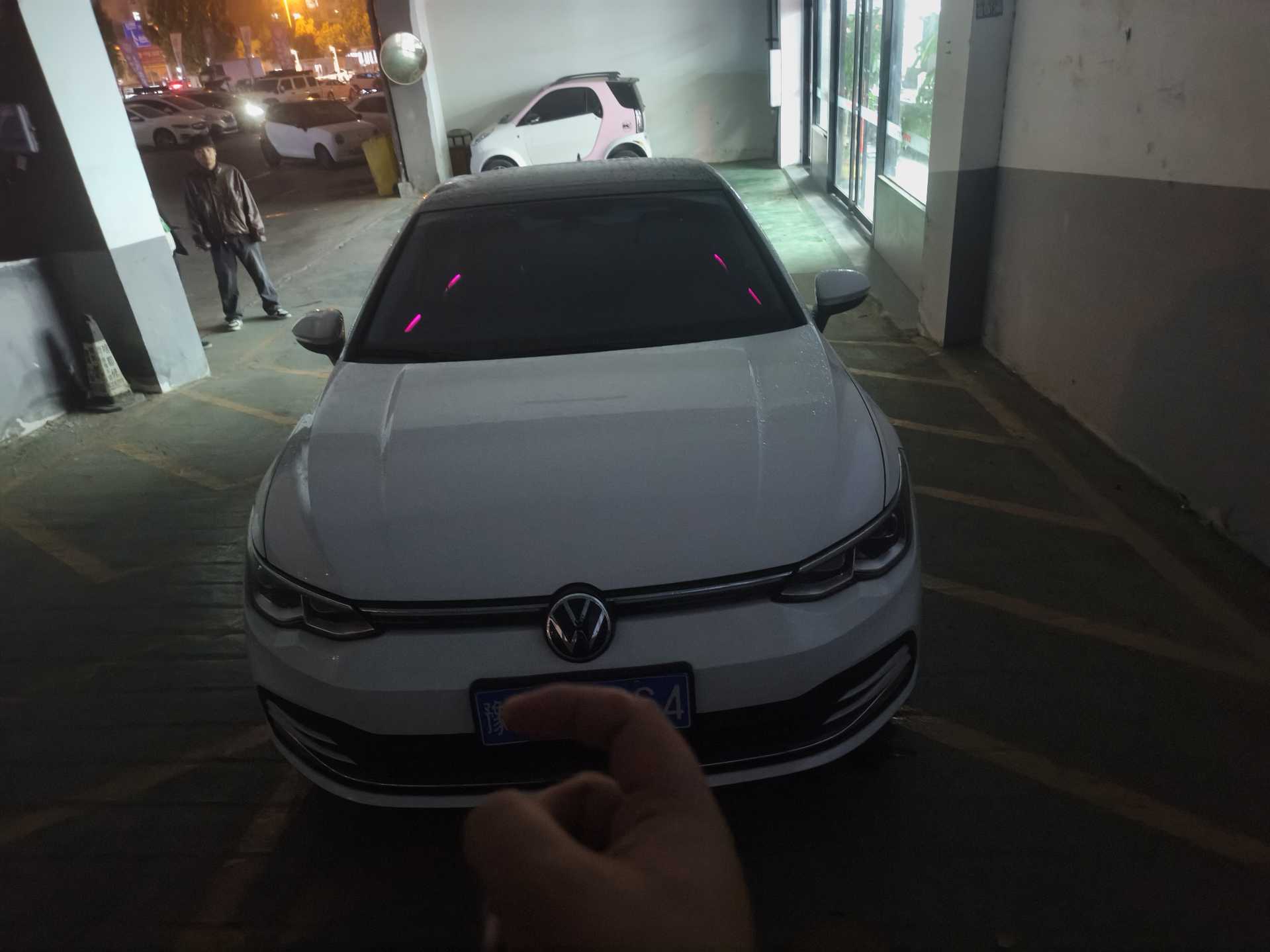 Volkswagen Golf 2022 car image #2