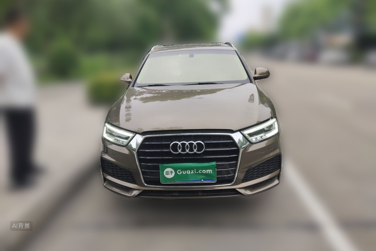 Audi Q3 2019 car image #3