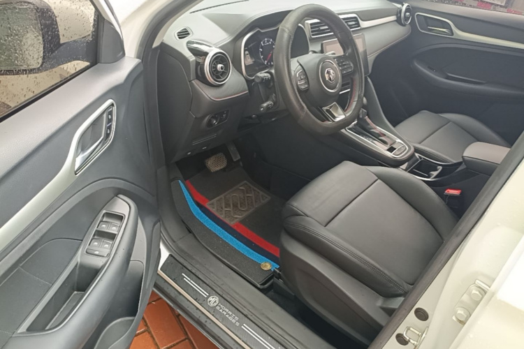 MG ZS 2020 car image #12