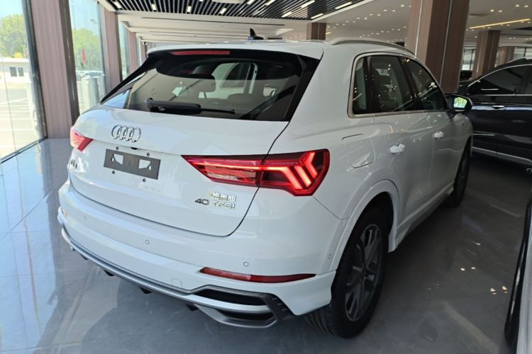 Audi Q3 2023 #7 Audi Q3 2023 car image #7