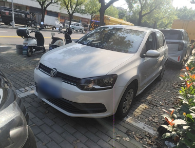 Volkswagen Polo 2017 Volkswagen Polo 2017 car image
