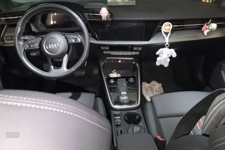 Audi A3 2023 immagine di auto #11