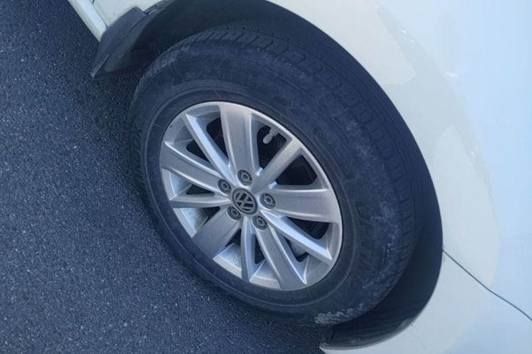 Volkswagen Polo 2019 car image #9