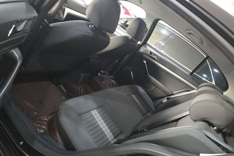 Volkswagen Lavida 2020 car image #17