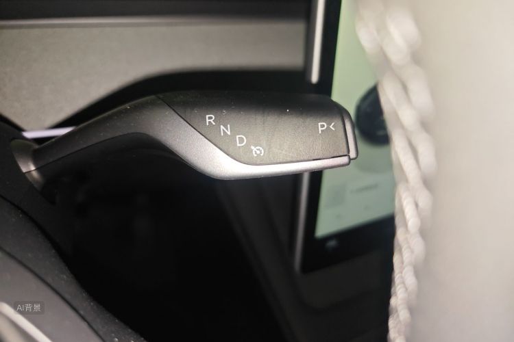 Tesla Model Y 2024 #16 Tesla Model Y 2024 car image #16