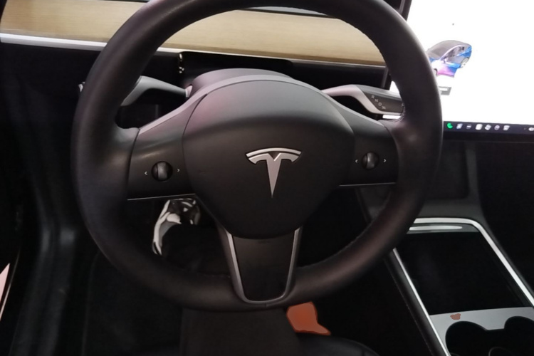 Tesla Model Y 2023 #11 Tesla Model Y 2023 car image #11
