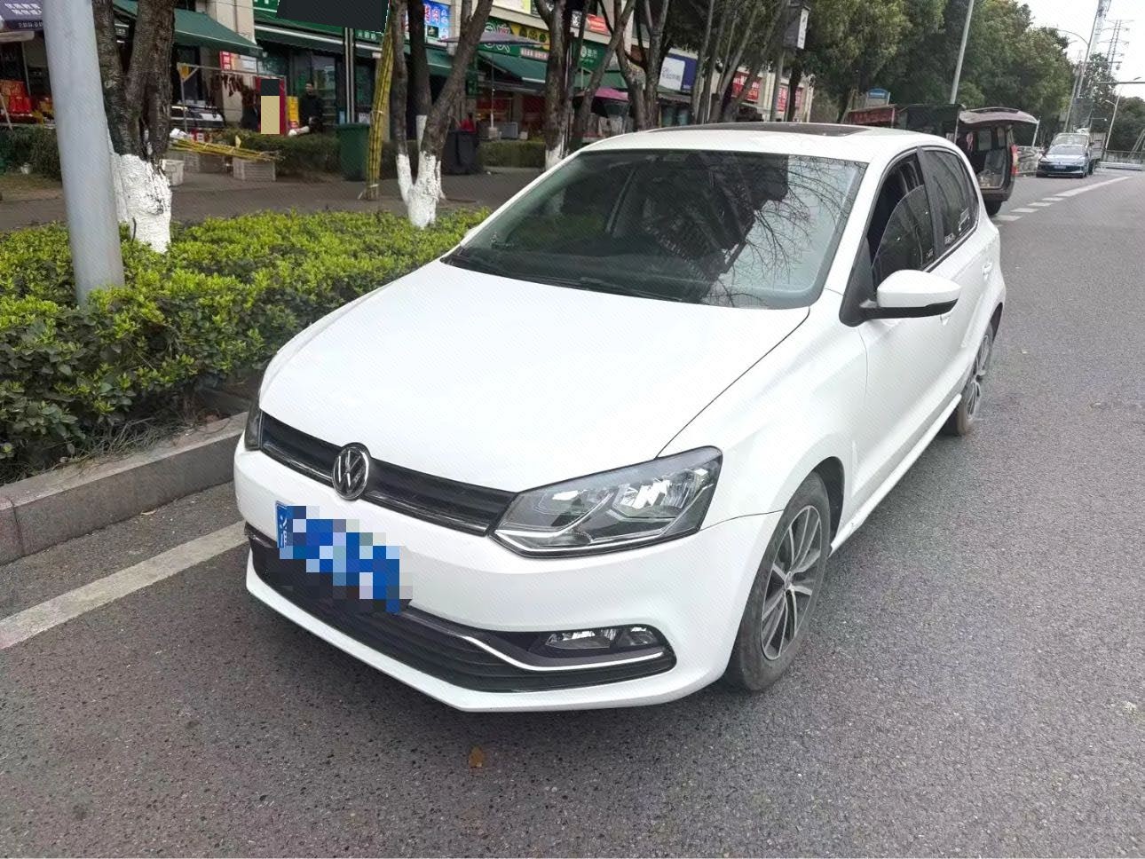 Volkswagen Polo 2018 car image 