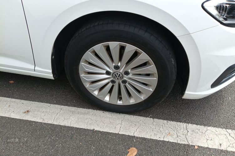 Volkswagen Lavida 2018 car image #9
