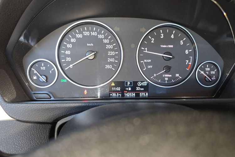BMW 3 Series 2015 car image #14