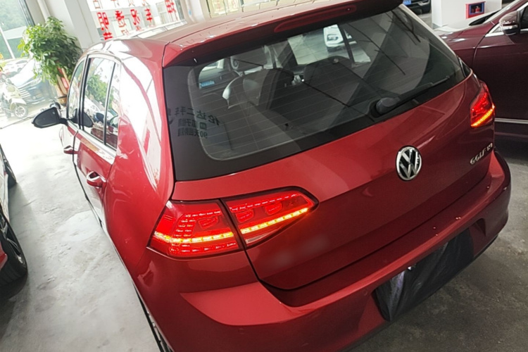 Volkswagen Golf 2015 car image #7