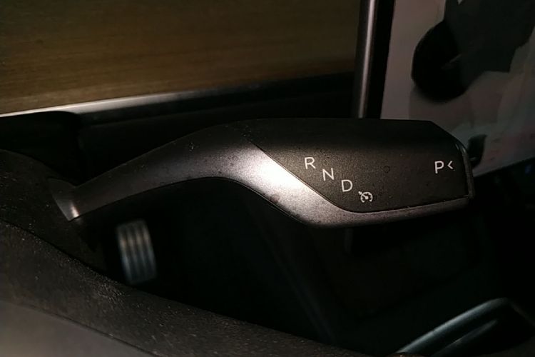 Tesla Model Y 2022 #14 Tesla Model Y 2022 car image #14