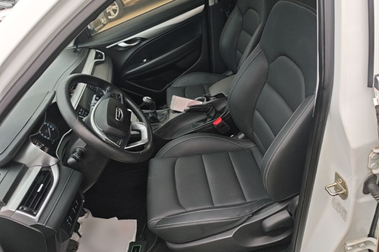 GEELY Emgrand 2020 #15 GEELY Emgrand 2020 car image #15