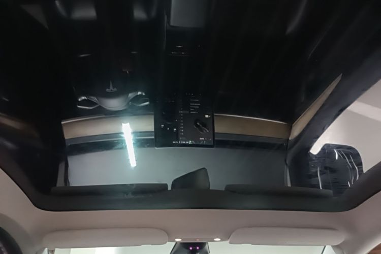Tesla Model Y 2022 #20 Tesla Model Y 2022 car image #20