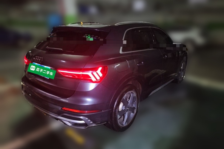 Audi Q3 2021 car image #5