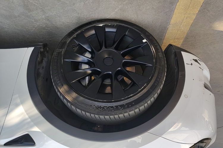 Tesla Model Y 2023 #9 Tesla Model Y 2023 immagine di auto #9