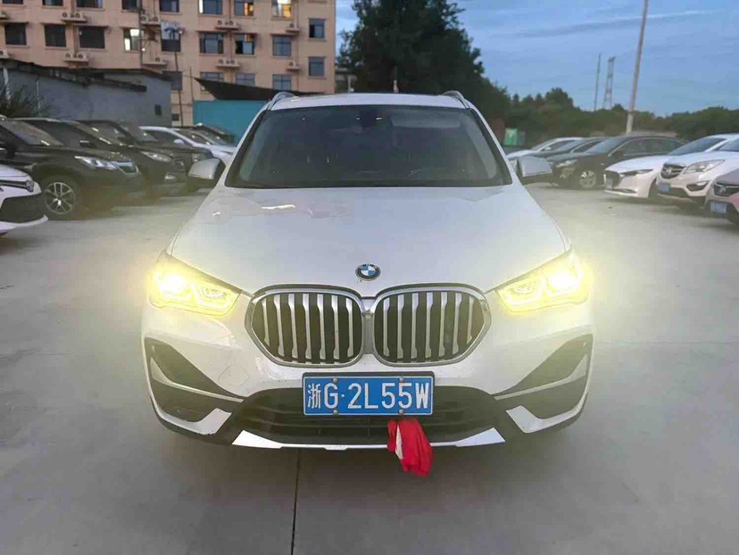 BMW X1 2021 car image #2