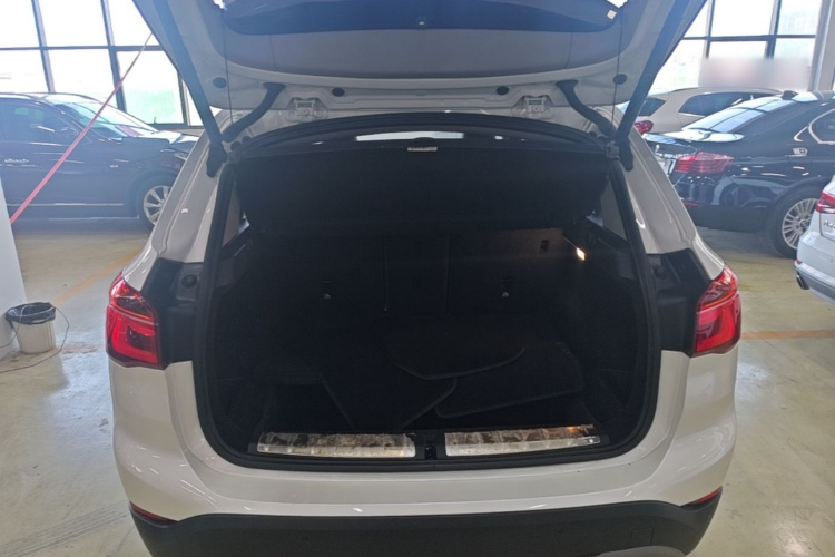 BMW X1 2019 #19 BMW X1 2019 car image #19