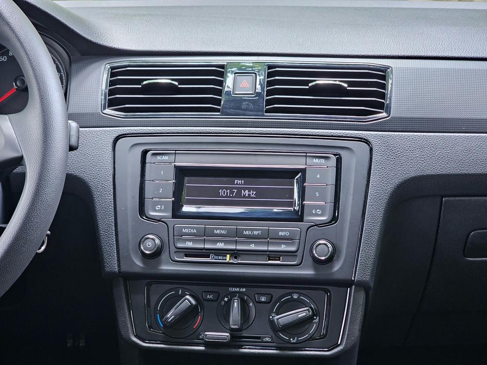 Volkswagen Santana 2021 car image #9