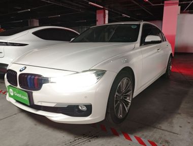 BMW 3 Series 2018 BMW 3 Series 2018 immagine di auto