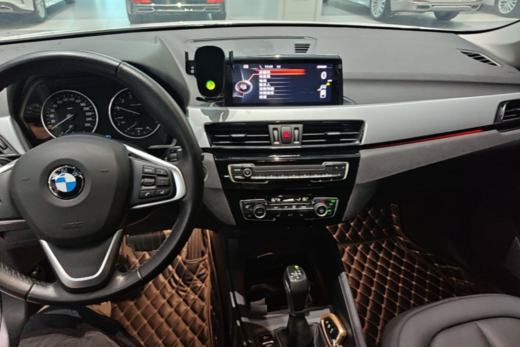 BMW X1 2017 car image #10