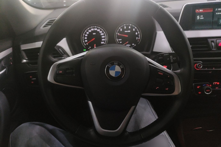 BMW X1 2018 #20 BMW X1 2018 immagine di auto #20