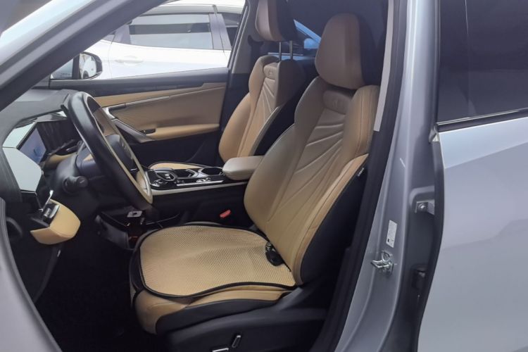 GEELY Boyue L 2023 car image #15