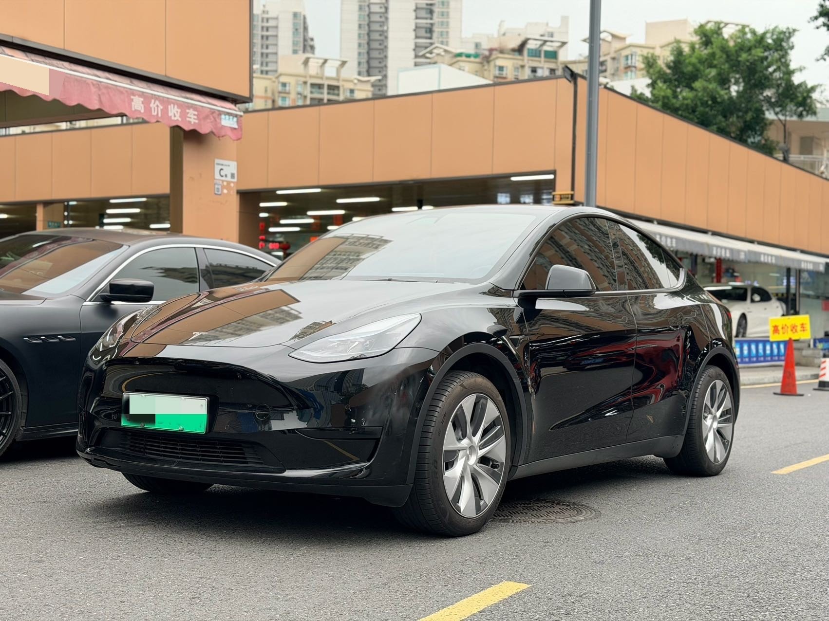 Tesla Model Y 2022 Tesla Model Y 2022 car image