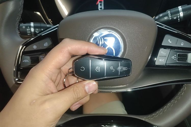 BYD Han 2023 car image #14