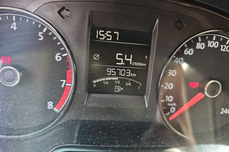 Volkswagen Polo 2017 car image #14