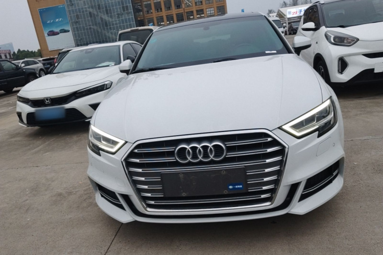 Audi A3 2020 immagine di auto #3