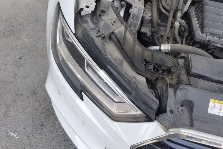 Audi A3 2019 car image #8