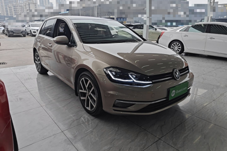 Volkswagen Golf 2019 #4 Volkswagen Golf 2019 صورة سيارة #4