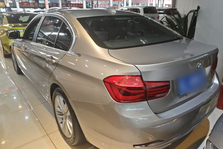 BMW 3 Series 2017 car image #5