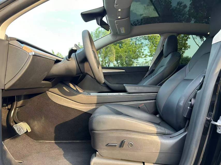 Tesla Model Y 2022 #4 Tesla Model Y 2022 car image #4