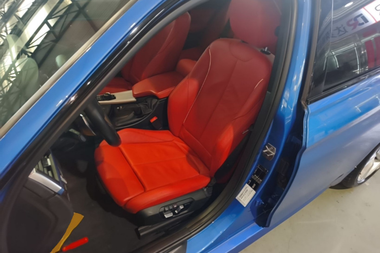 BMW 3 Series 2019 #19 BMW 3 Series 2019 car image #19