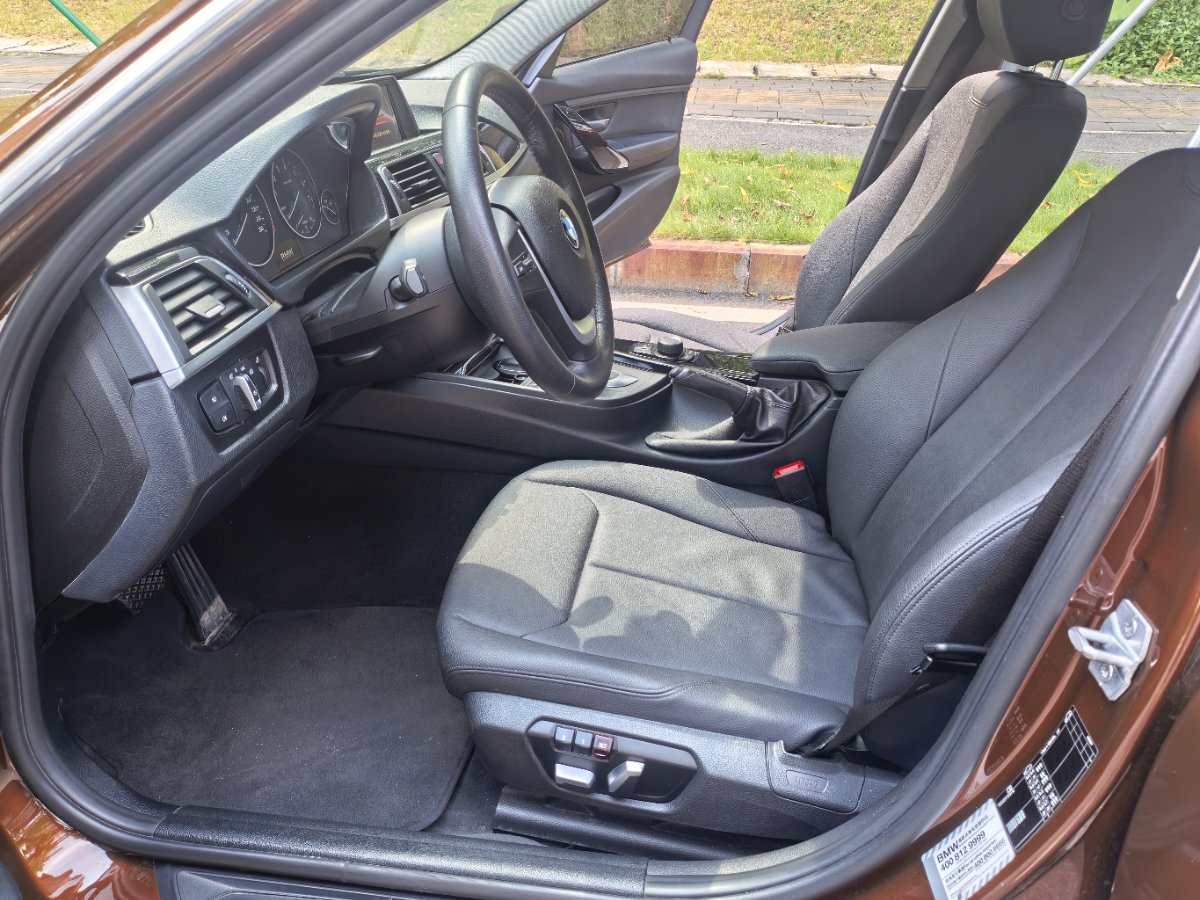 BMW 3 Series 2017 #4 BMW 3 Series 2017 car image #4