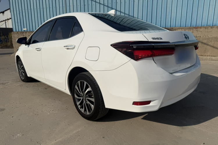 Toyota Corolla 2018 #5 Toyota Corolla 2018 car image #5