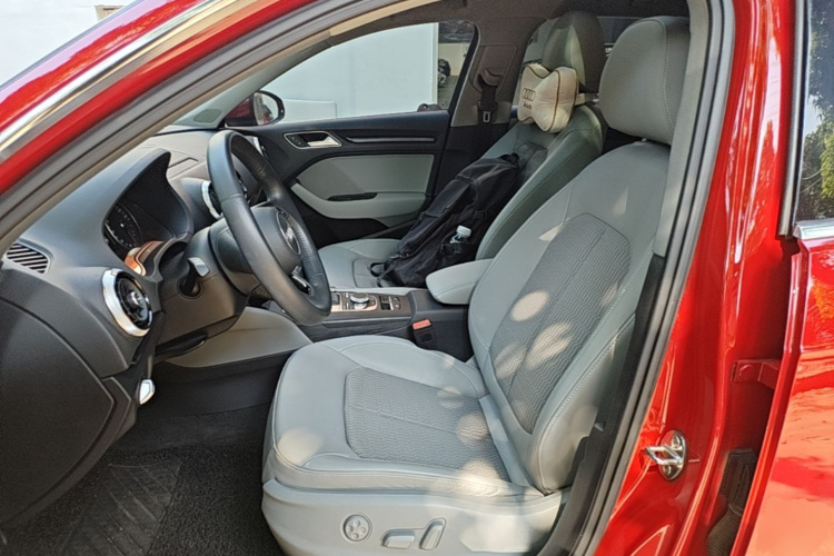Audi A3 2019 immagine di auto #15