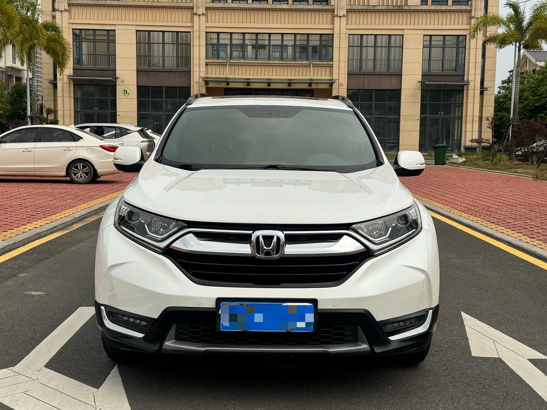 Honda CR-V 2019 immagine di auto #2