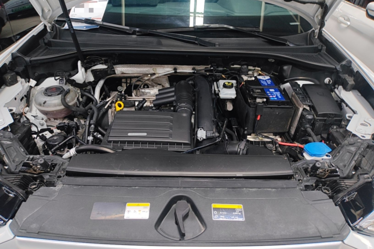 Audi Q3 2022 car image #20
