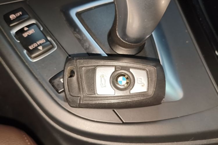BMW 3 Series 2019 #9 BMW 3 Series 2019 imagen de coche #9