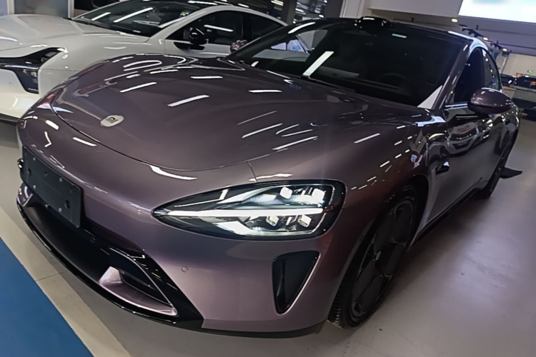 MI SU7 2025 car image #2