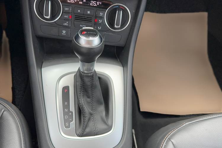 Audi Q3 2017 #17 Audi Q3 2017 car image #17