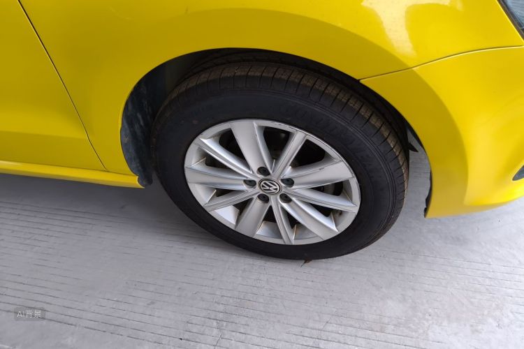 Volkswagen Polo 2014 car image #9