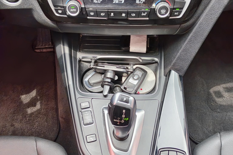 BMW 3 Series 2016 #17 BMW 3 Series 2016 car image #17